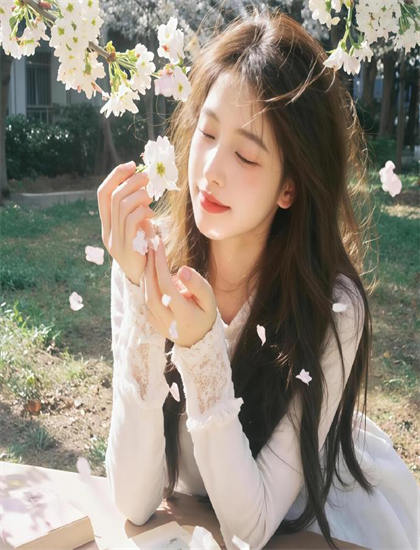 亲嘴上大床视频超长_美国刺客在线观看完整免费版_日韩精品一区二区亚洲AV观看