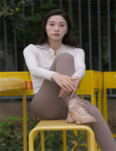 《日本 色情小视频网站-男按摩师按摩奶头是正常的吗》