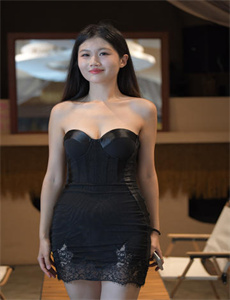 《同级生3-性饥渴的风流退休老妇》